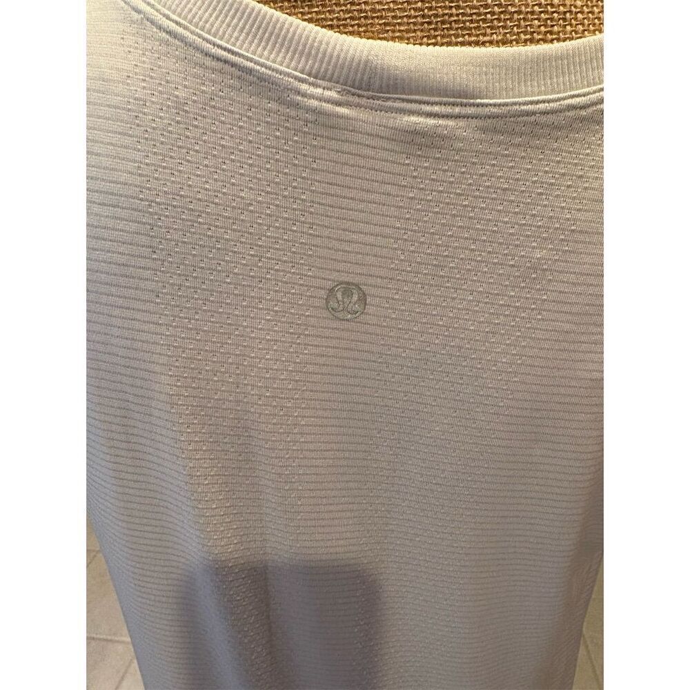 *3/$15 Lululemon Women's Small White Crew Neck T-Shirt Casual Short Sleeve - Picture 5 of 7